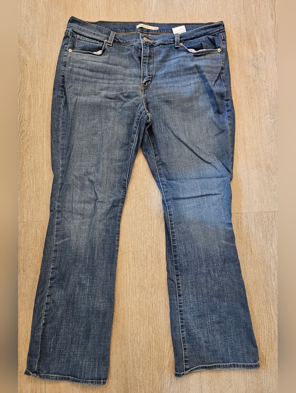 18W Levi's Jeans